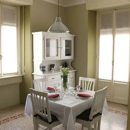 Casa Novecento * Комо